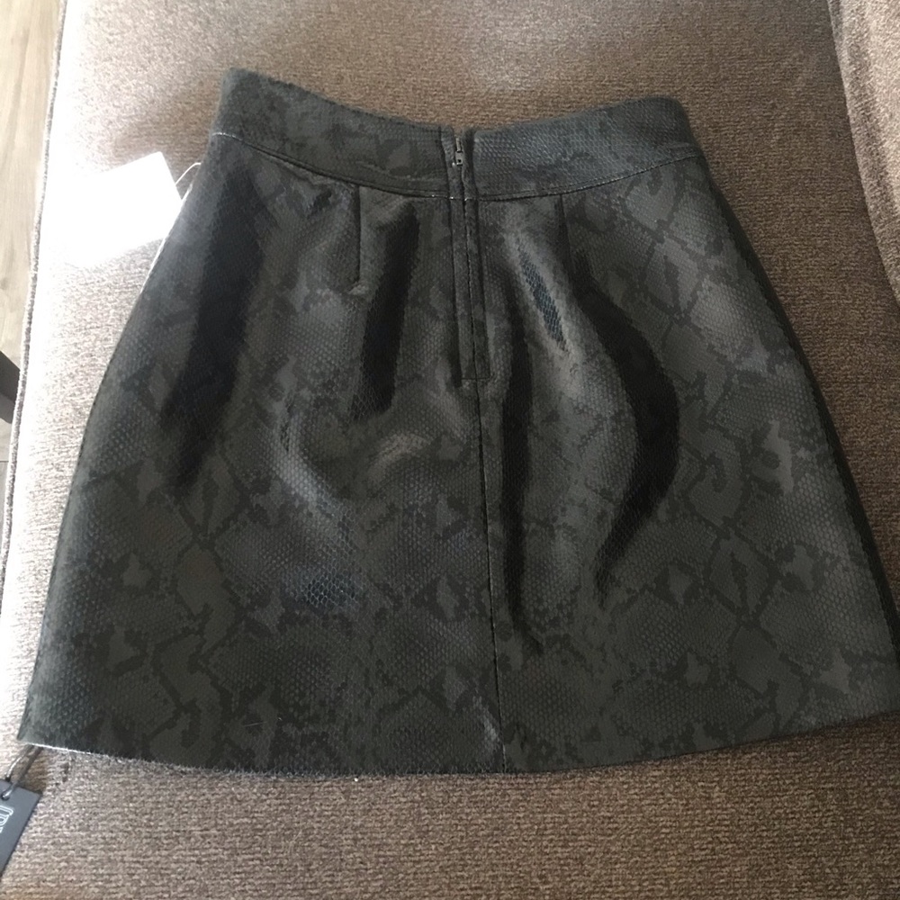 Mini skirt - Picture 7 of 11